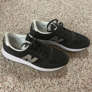 New Balance Women’s Lifestyle Sneaker (WS215BS) - size 7.5